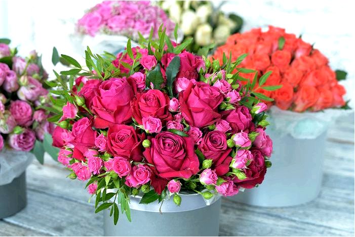 Вибираємо букет з доставкою квітів в Маріуполі: найбільш красиві і популярні квіткові букети